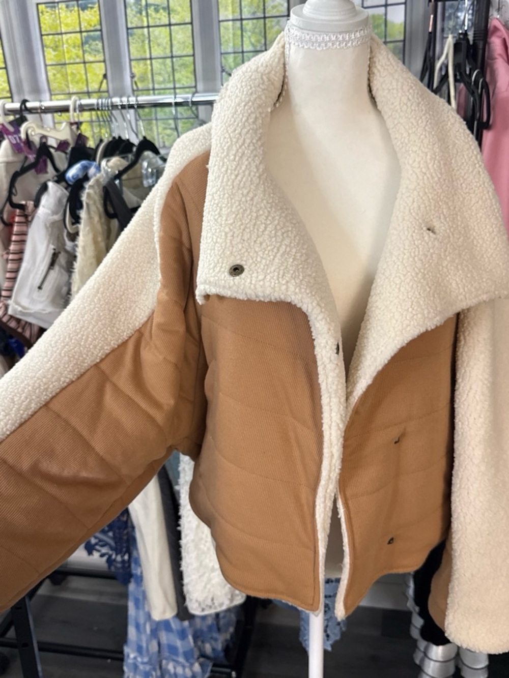 NWT Women’s Cream & Tan Sherpa-Trim Puffer Jacket - Picture 2 of 3